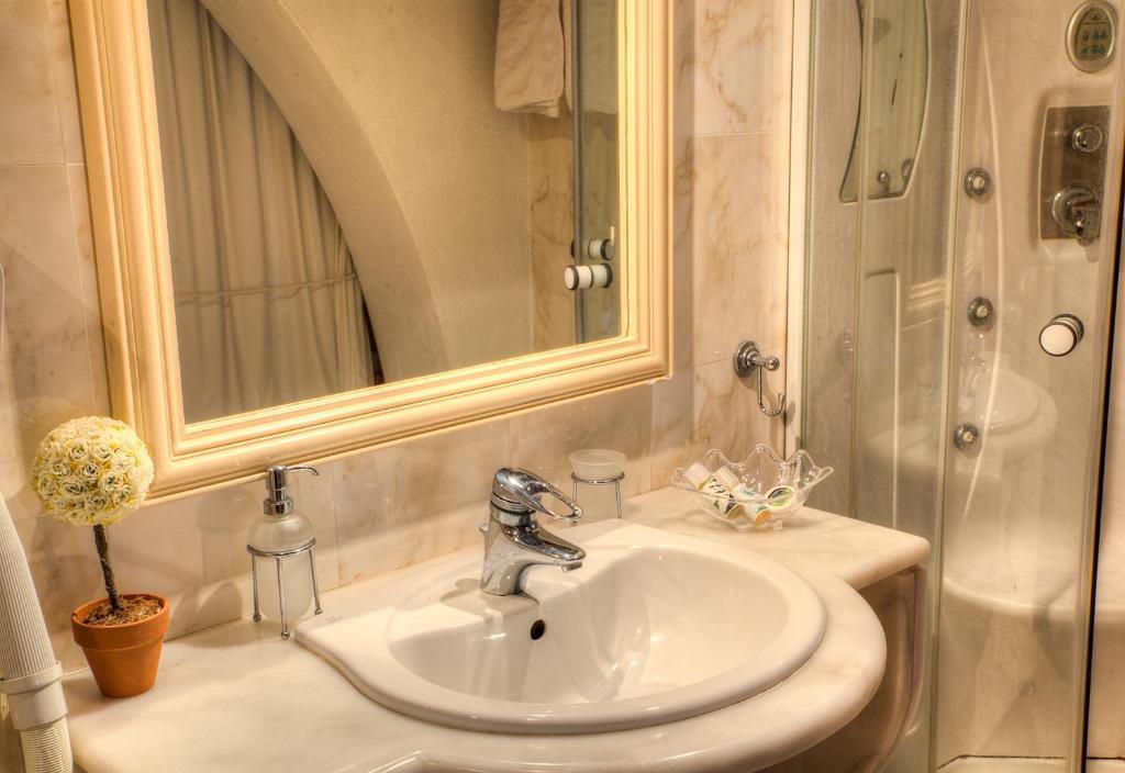 Nereids Guesthouse Ídra Szoba fotó